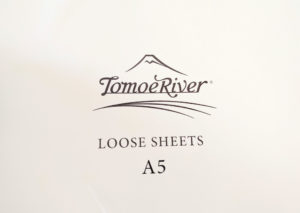 万年筆と相性の良いノートや紙は！？薄くて軽くなめらかな書き心地のトモエリバーを使ってみた